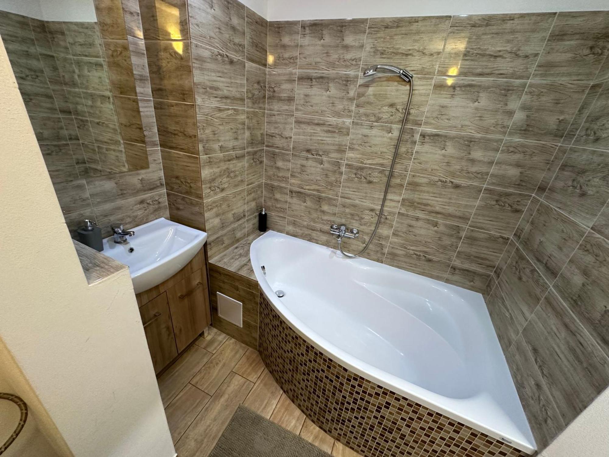 Apartman Bb-Centrum1 บันสกาบิสตรีตซา ภายนอก รูปภาพ