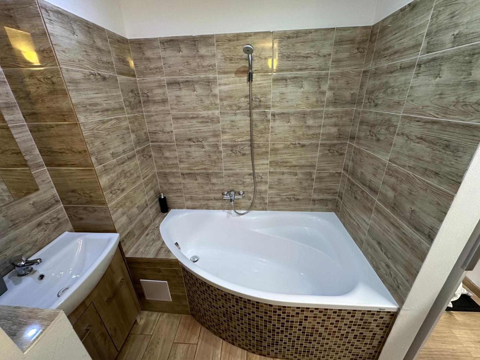 Apartman Bb-Centrum1 บันสกาบิสตรีตซา ภายนอก รูปภาพ